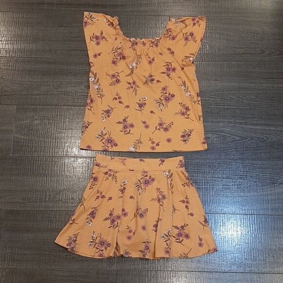 3/$20 Childrens Place 2pc Matching Set Floral Top Ruffled Skirt Smocked Summer - Picture 3 of 14